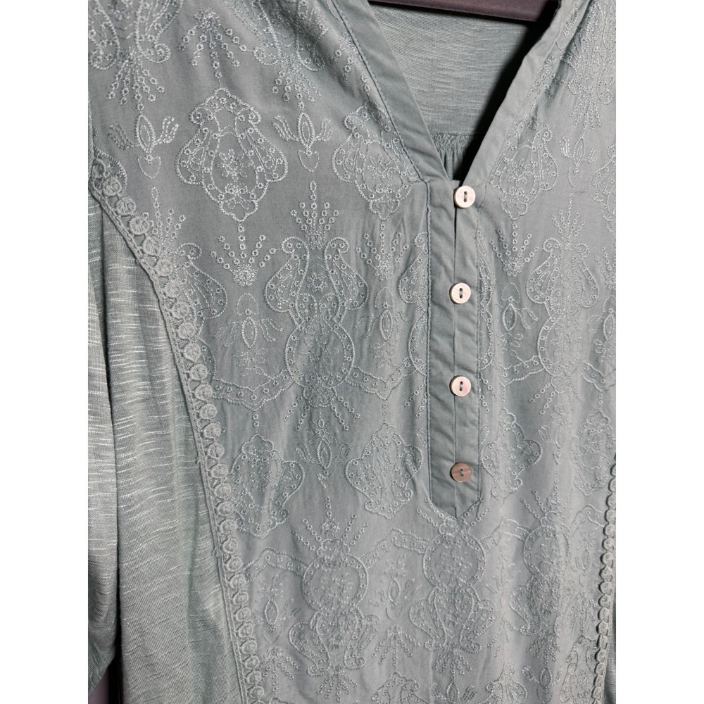 Democracy Womens Sage Green Embroidered V-Neck 3/4 Roll-Tab Sleeve‎ Top Small - Picture 2 of 7